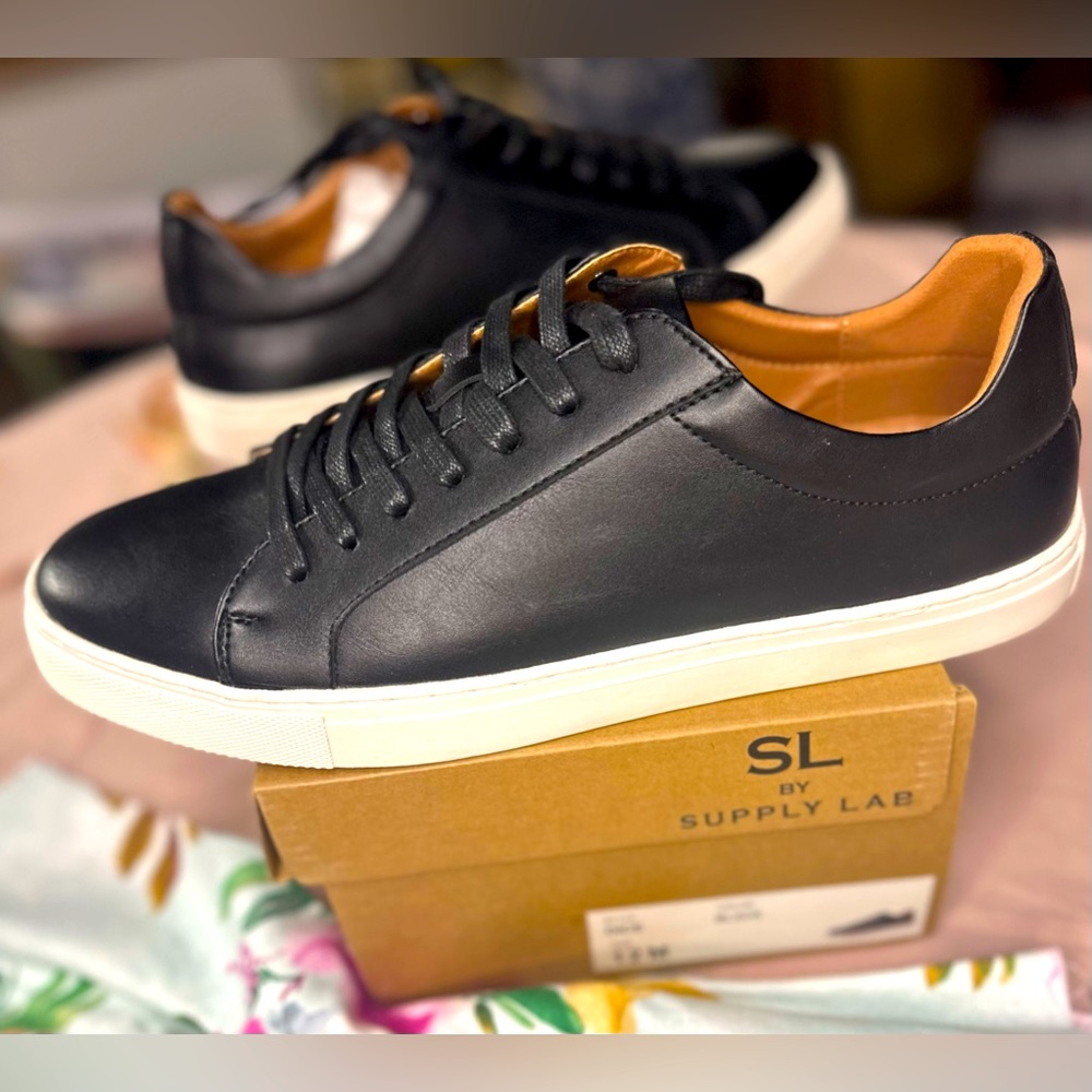 Men’s NWT! Sz:12 -black ‘leather’ sneakers w/memory foam.SL by supply lab